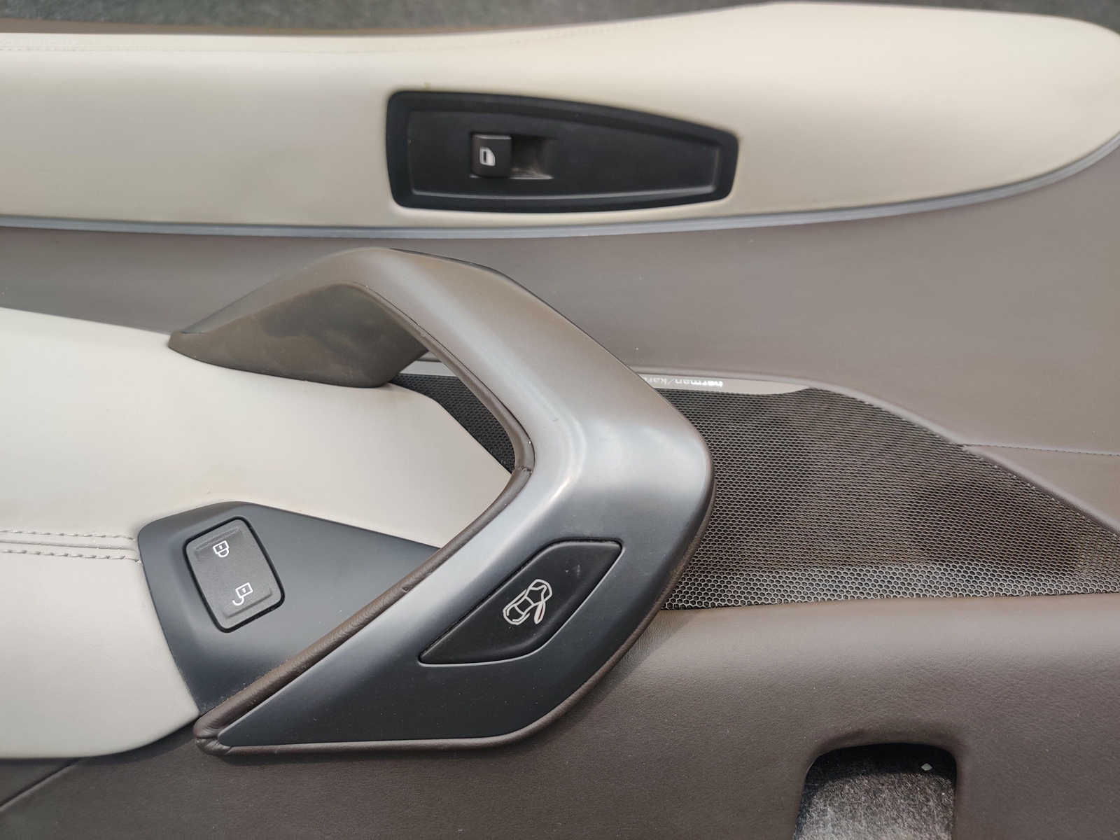 Right Door Trim Panel Armrest NKFD Brown Carumgrau 51417414440 OEM BMW i8 14-19