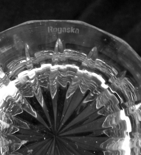 Exquisite Rogaska Yugoslavia heavy 26% lead cut crystal vase 8 inches RARE - Picture 12 of 12