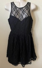 Forever 21 Black Lace Overlay Sweetheart V Back Sleeveless Women’s Dress Size S
