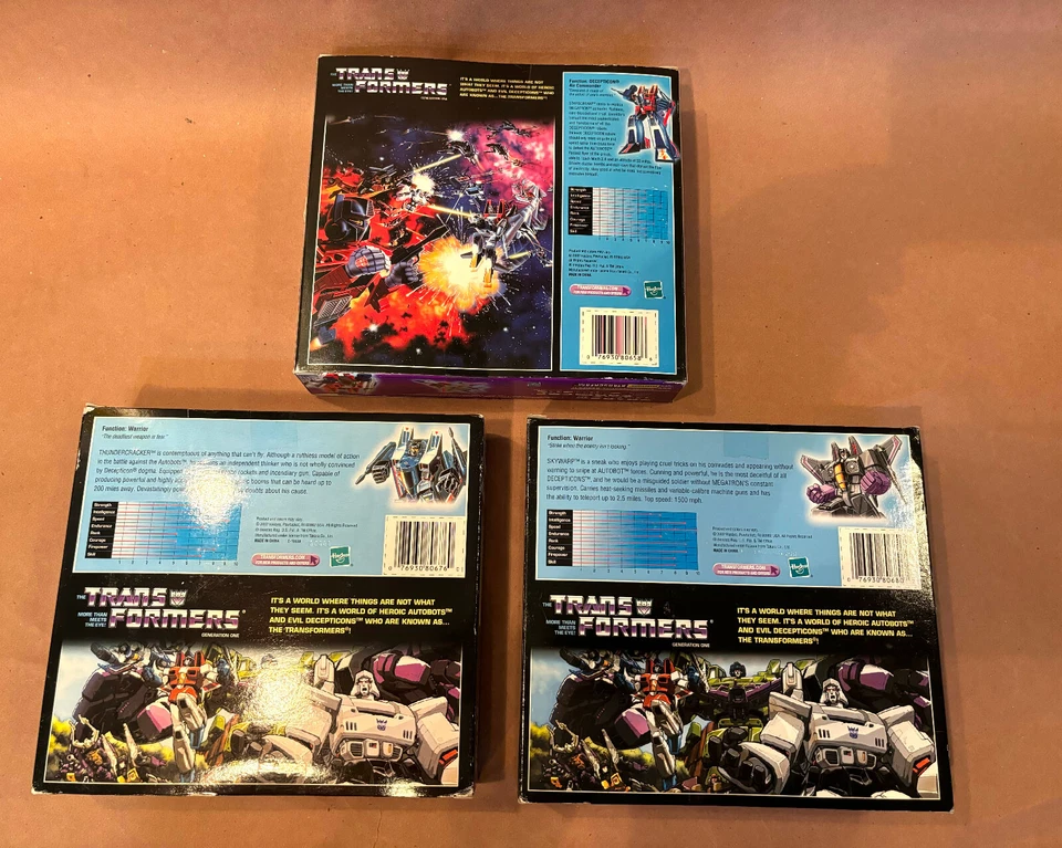 Transformers 2002 commemoratice G1STARSCREAM,THUNDERCRACKERS,SKYWARP - Image 2 of 3