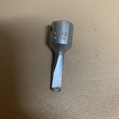 Proto Tool#5246 - 1/4  Tip, Flat Head, Chrome, Screwdriver Socket, 3/8'' Drive