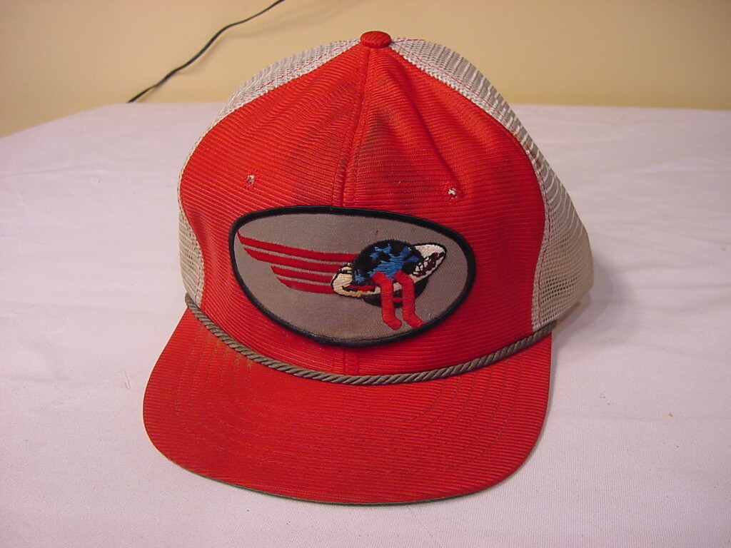 VTG SNAPBACK TRUCKER HAT - WITH PATCH - image 1