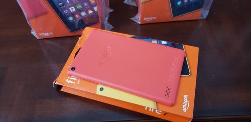 Amazon Fire 7 tablet - Picture 3 of 4