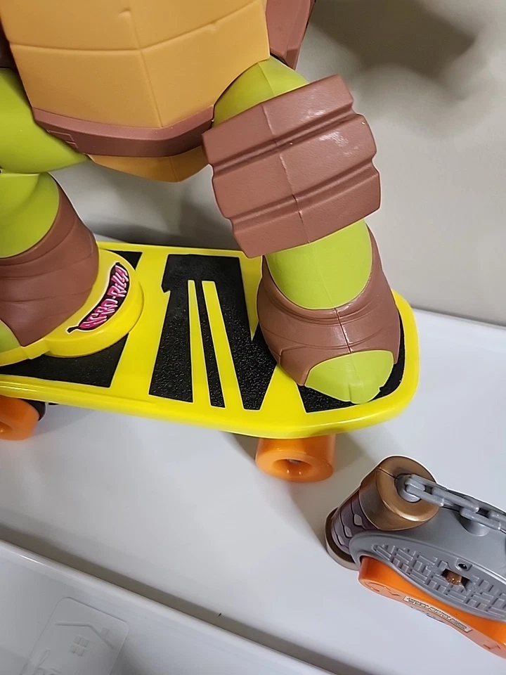 Jakks Teenage Mutant Ninja Turtles Control Remoto Skateboarding Mikey R/C ¡FUNCIONA! Foto 4 de 4