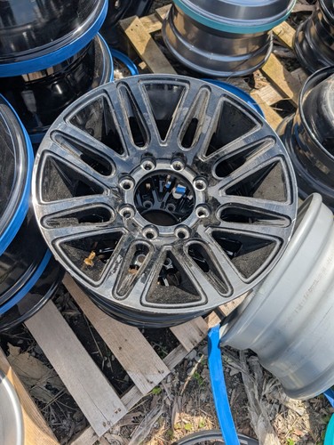 17.5" 8 LUG ALUMINUM TRAILER WHEEL 8-LUG ON 6.5 INCHES - BLEM