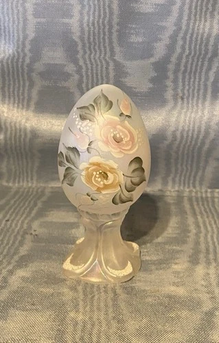 Vintage Rare Fenton Hand Painted  Pearlized Satin Egg Figurine      USA