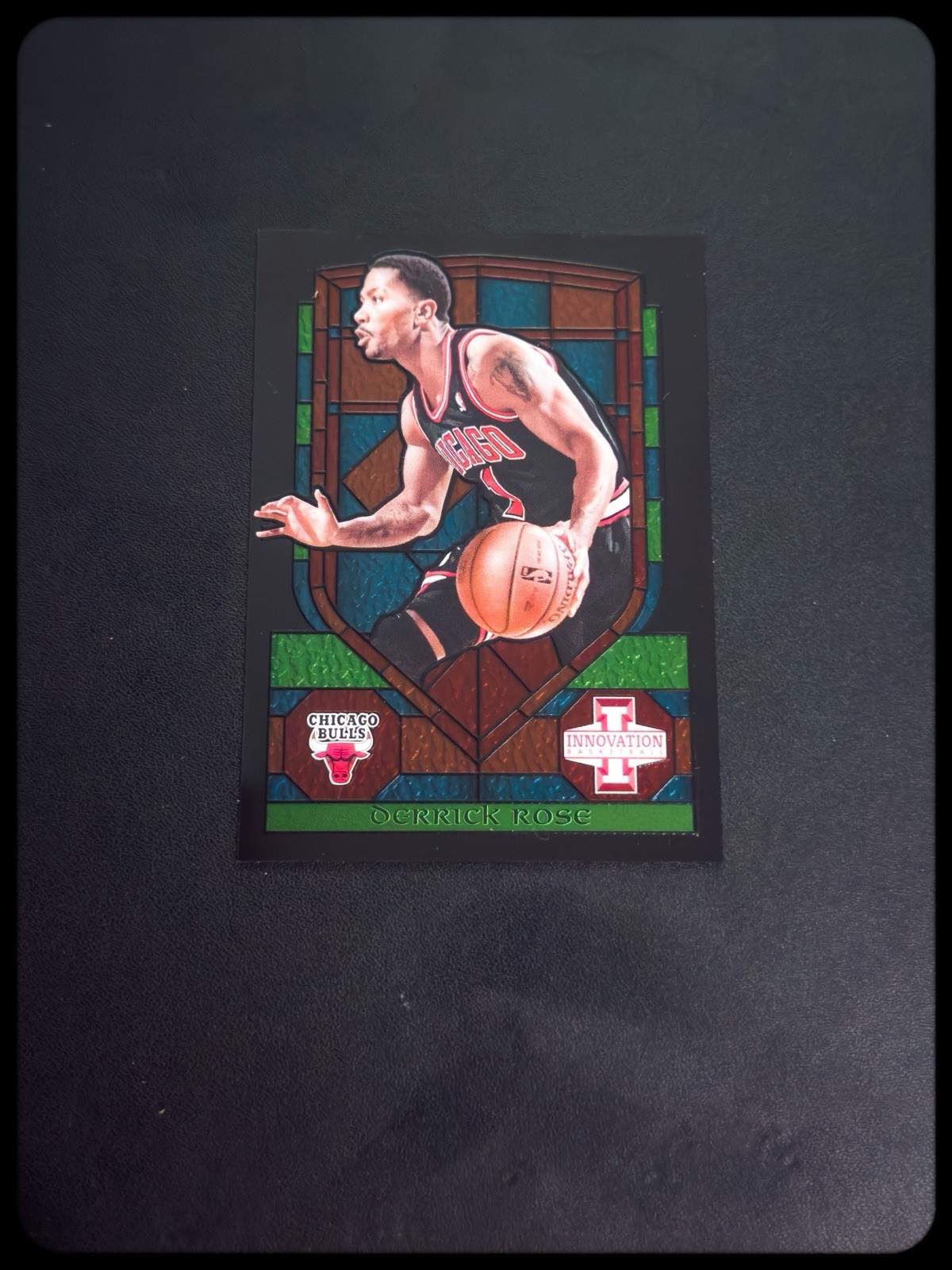 2013 Panini Innovation Stained Glass Derrick Rose Bulls Case Hit SSP Rare