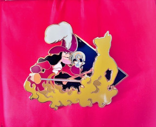 DISNEY VILLAIN WITH HERO SILHOUETTE PETER PAN & CAPTAIN HOOK PIN ON PIN