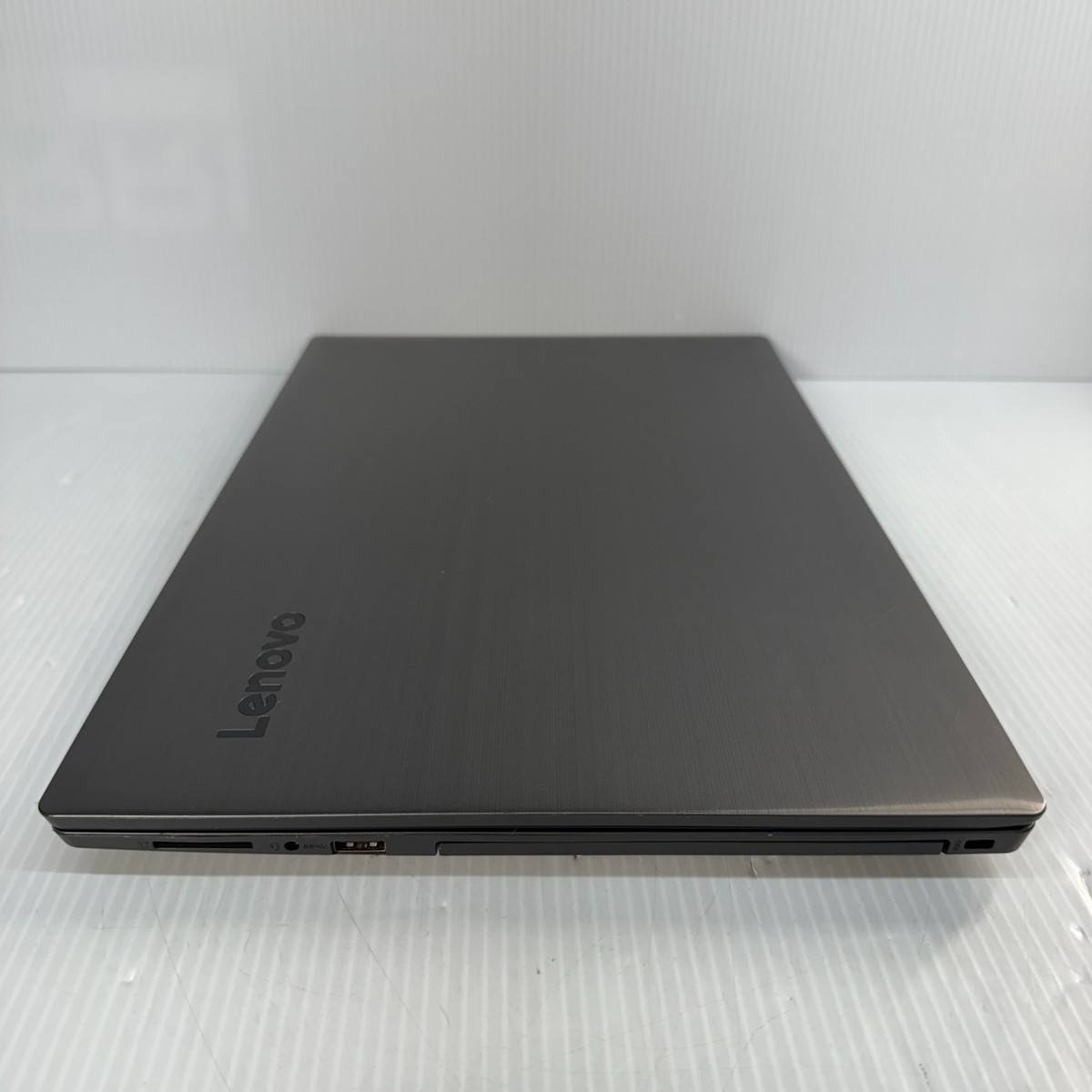 Lenovo V330-15IKB i5-8250U 15.6