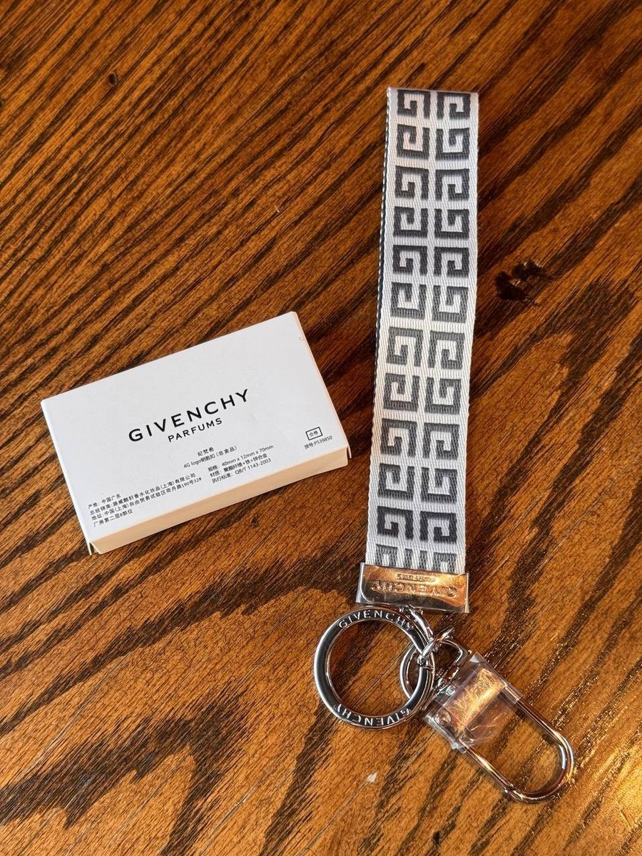 Givenchy Unisex 4G Logo Silver Keyring Key Ring Holder Givenchy Unisex 4G Logo Silver Keyring Key Ring Holder