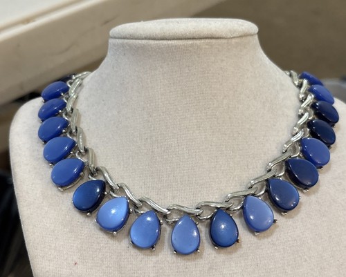 Vintage Silver Tone Unsigned Coro? Blue Moonglow Teardrop Lucite Necklace - Picture 2 of 6