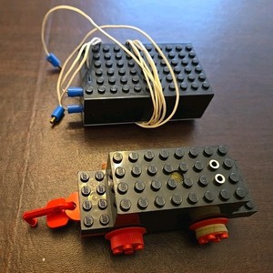 Vintage LEGO 4.5v 4v Train MOTOR Black Tested with Battery Box