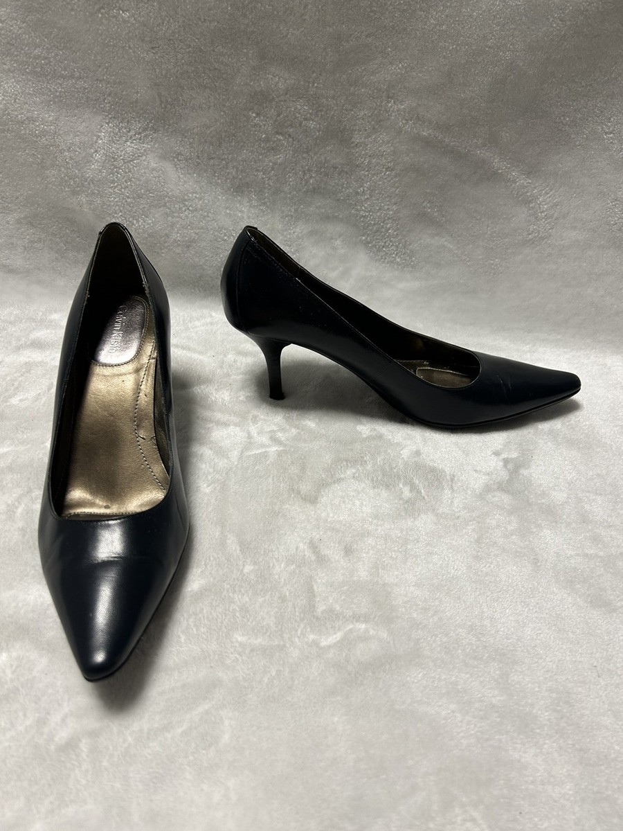 Calvin Klein black close toe pointed toe pumps heels size 7W