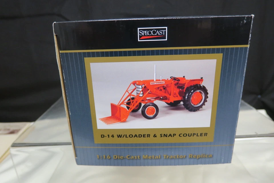 Allis Chalmers D14 w/ Utility Loader 1/16 Diecast Tractor Replica  SpecCast NIB - Image 3 of 4