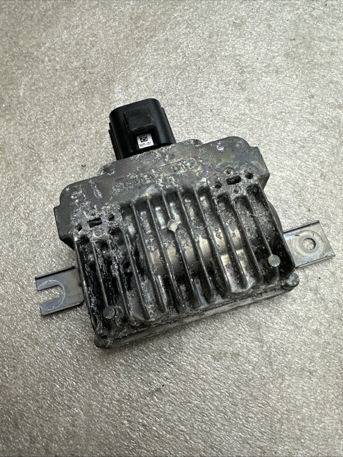 2011 ASTON MARTIN DB9 FUEL PUMP CONTROL MODULE ID 7H42-9D372-AA