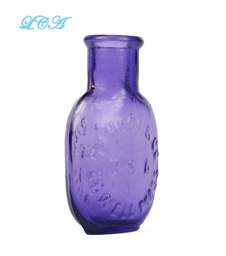 Mini antique HOOD'S PILLS flask DEEP PURPLE LAVENDER bottle " CURES LIVER ILLS " - Picture 3 of 4