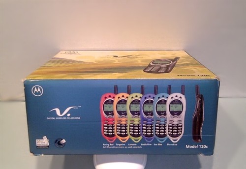 MOTOROLA V-Series Digital Wireless Personal Cellular Telephone Model 120c - Afbeelding 5 van 10
