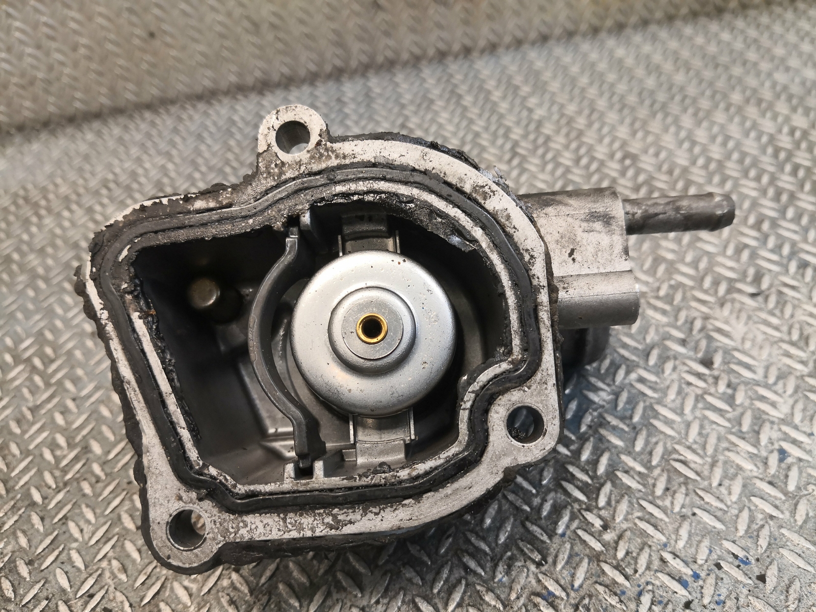 MERCEDES W211 Thermostat for E Class W211 S211 2.1 Diesel 110kw OM646