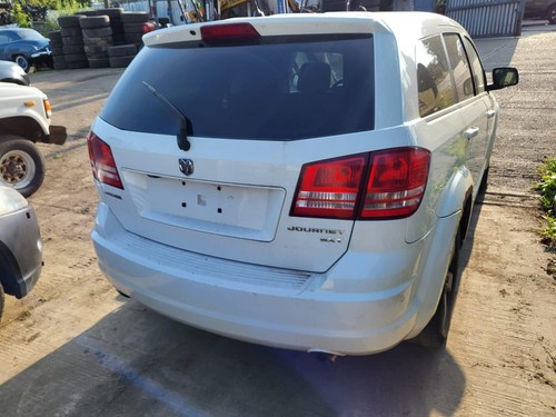 Dodge Journey Left Hand Drive 3.5 V6 Petrol Auto - Picture 5 of 6