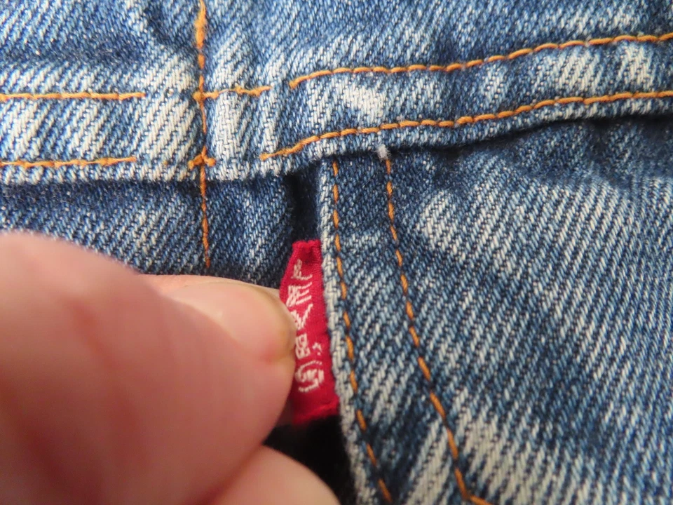 Authentic 1960s Big E LEvi's Denim Jacket Rare Type 3 Vintage Big E  350 button - Image 2 of 4