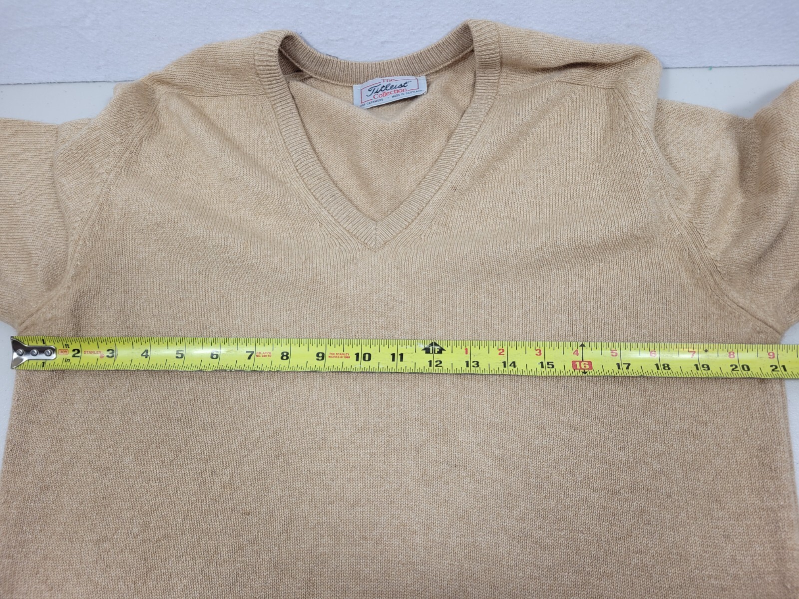 Titleist Men's Large Sweater VNeck Long Sleeve Made in Scotland 100