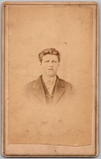 ANTIQUE CDV CIRCA 1860s F.B. ZAY HANDSOME YOUNG MAN IN SUIT FINDLAY OHIO
