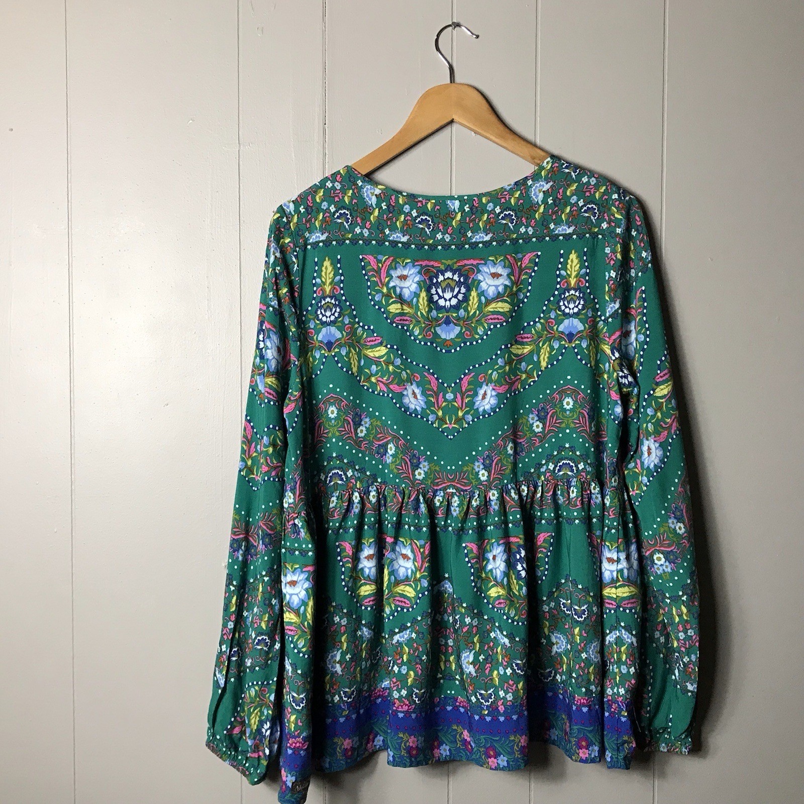 MATILDA JANE BLUE GREEN FLORAL PATTERN BOHO PEANSANT BLOUSE WOMENS SIZE MEDIUM