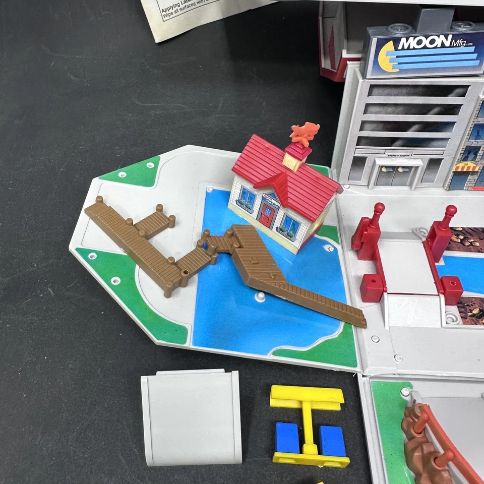 Micro Machines Toolbox SUPER CITY Playset 1988 Galoob Near Complete - Vintage - Image 3 of 4