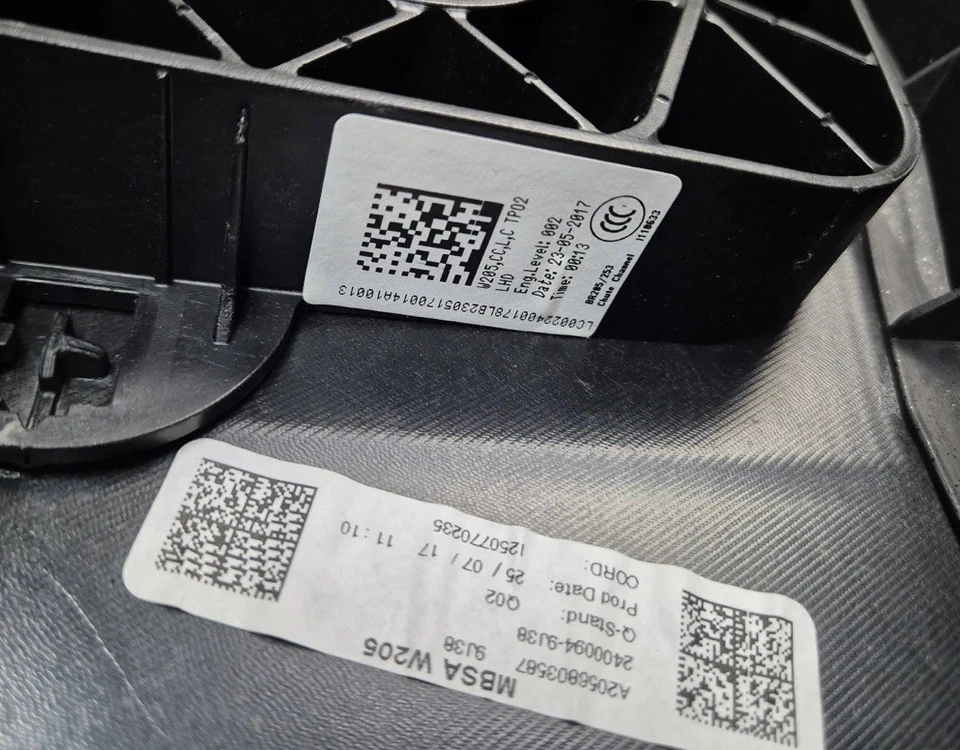 Mercedes Benz C Class W205 Dashboard A2056801704 - Image 3 of 4