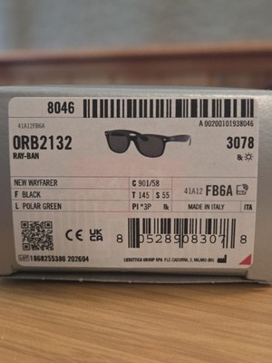 Ray-Ban ORB2132 New Wayfarer Polarized Sunglasses Black Frame Green Lens 55-18