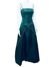 Morgan & Co Linda Bernel Green Formal Gown Sz 5/6 Pageant Prom Quinceañera Dress