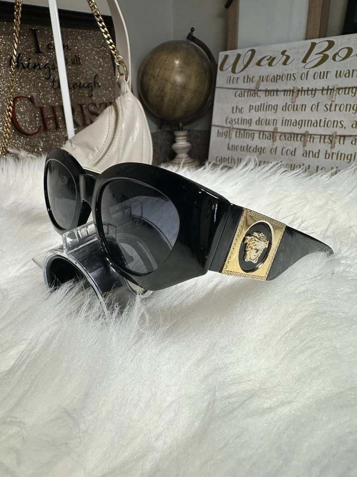 Vintage Versace 420/C 852 Sunglasses - Image 2 of 4