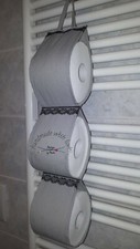 Porta rotoli carta igienica di scorta color grigio col pizzo nero fatto a mano