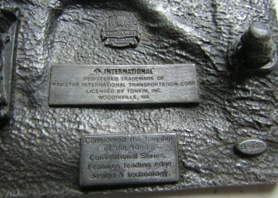 Boucle de ceinture ceinturon d'occasion en étain International Truck Tonkin 1991 - Photo 2/3