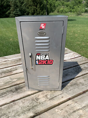 NBA 2K10 10th Anniversary, Kobe Bryant Collector Edition Locker  10,669 / 30,000