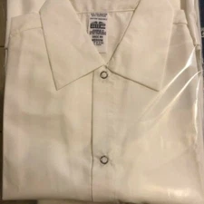 EWC Inc. White Short Sleeve Work Shirt, RN42628, Size Medium, New Without Tags