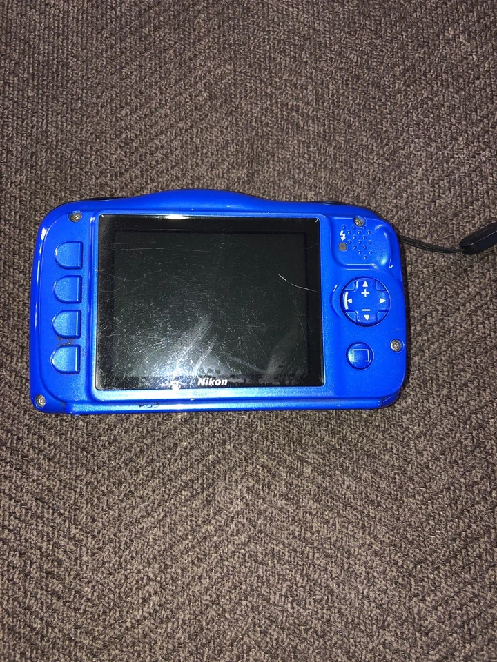 Nikon Coolpix W100 Blue  Digital Camera UNTESTED - Image 2 of 4