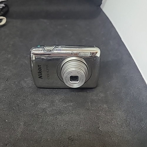 Nikon COOLPIX S01 10.1MP Ultra-Compact Chrome For Parts Or Repair Only - Picture 1 of 4