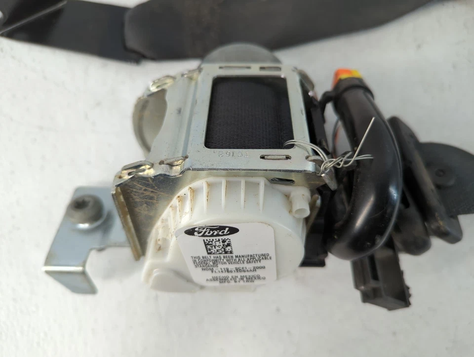 Ford Expedition 2016 pasajero cinturón de seguridad delantero hebilla K2GKX Foto 2 de 4