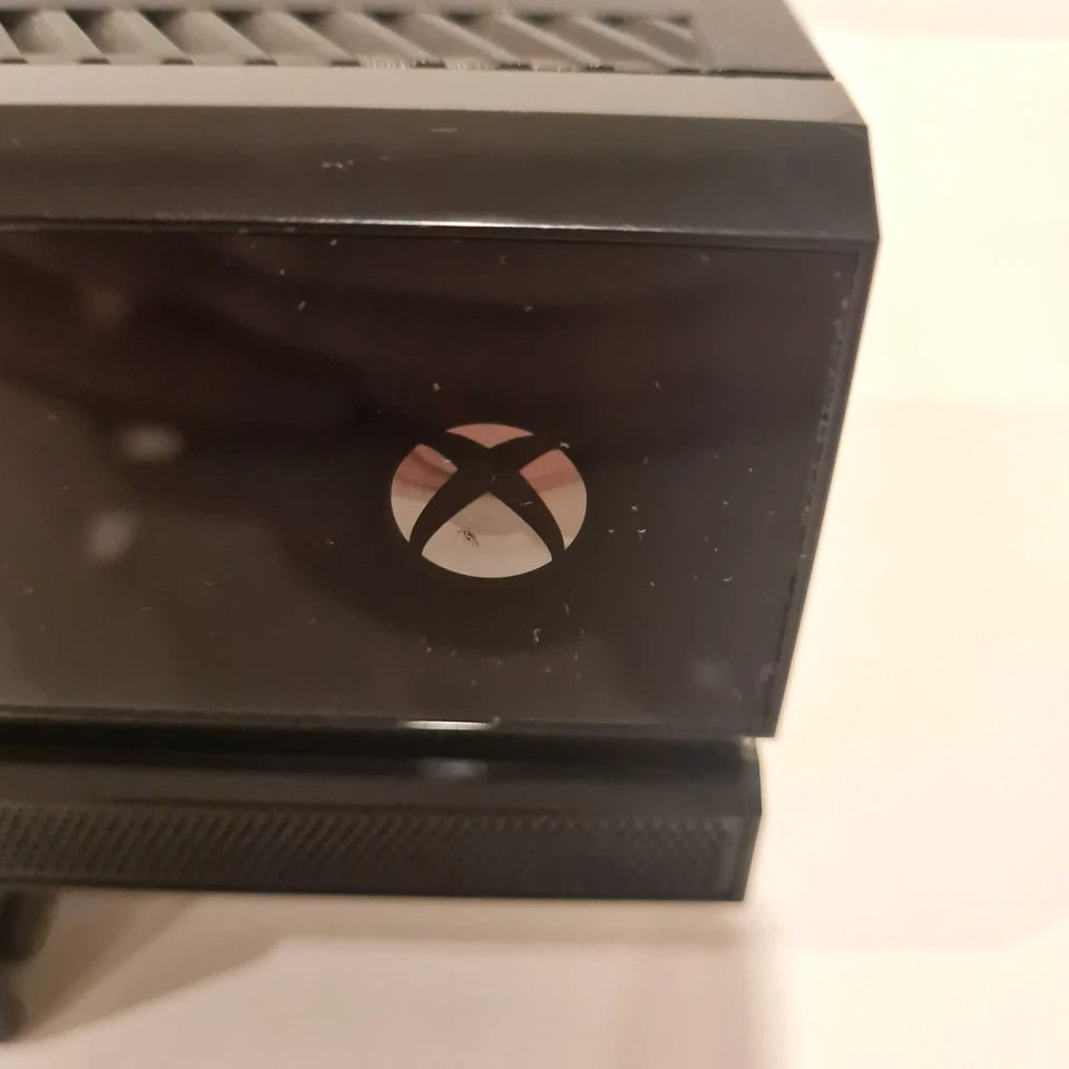Microsoft Xbox One Kinect Sensor Bar - Black with Mounting Clip - Image 4 of 4