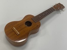 Famous FS-5G Soprano Size Ukulele