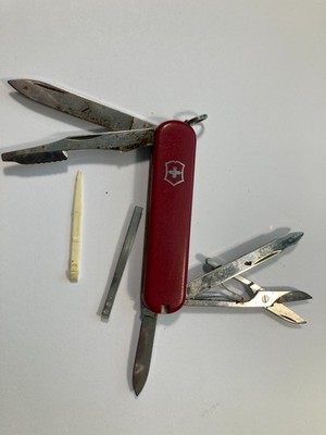 Victorinox Executive 74mm Red Swiss Army Knife (B)