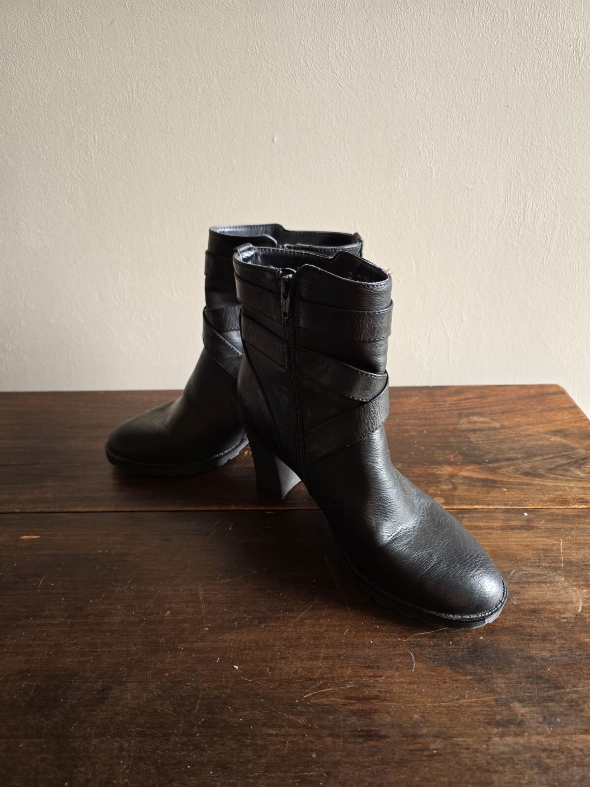 Women's Lifestyle Spirit Black High Heel Ankle  Booties Boots Zipper  Size 8M