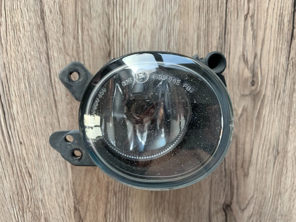 Mercedes A B C E CLS GL GLK ML OEM Front RH Fog Light A2518200856 - Image 4 of 4