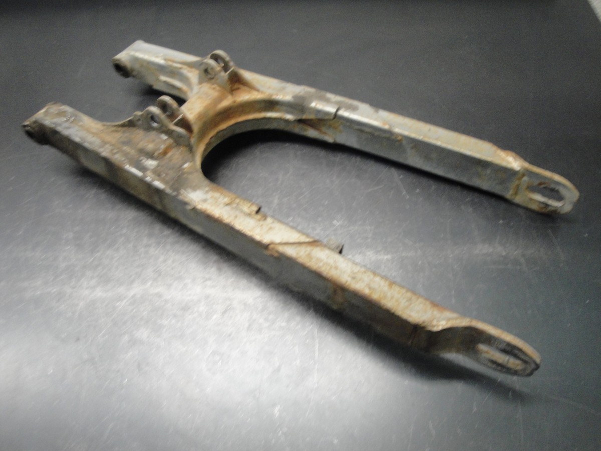 1982 82 KAWASAKI KDX175 KDX 175 MOTORCYCLE BODY SUSPENSION SWING