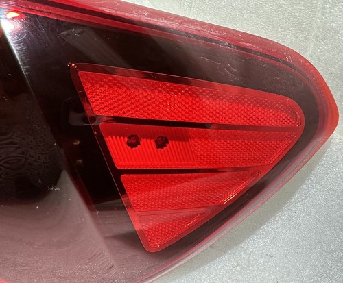 2019 2020 Kia Sorento OEM Outer Taillight Halogen LED Right Passenger 92402C6600 - Foto 9 di 18