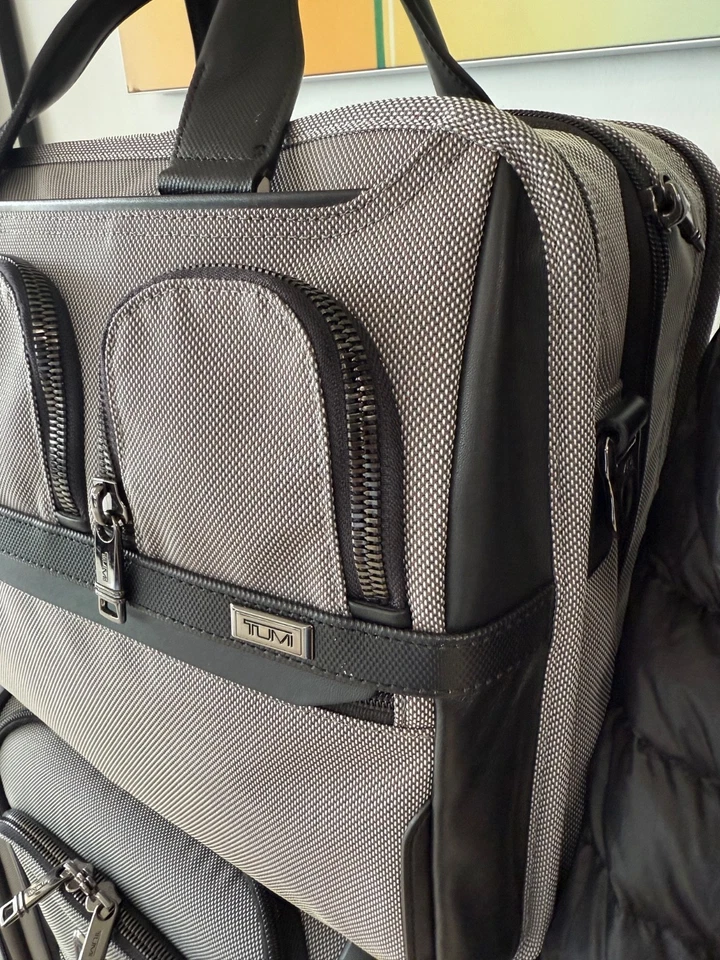 NEW Tumi ALPHA X Expandable Organizer Laptop Brief Briefcase - METEOR GREY ❗️ - Image 4 of 4