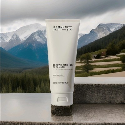 Community Sixty-Six Detoxifying AHA/BHA Gel Cleanser 5oz NEW in box
