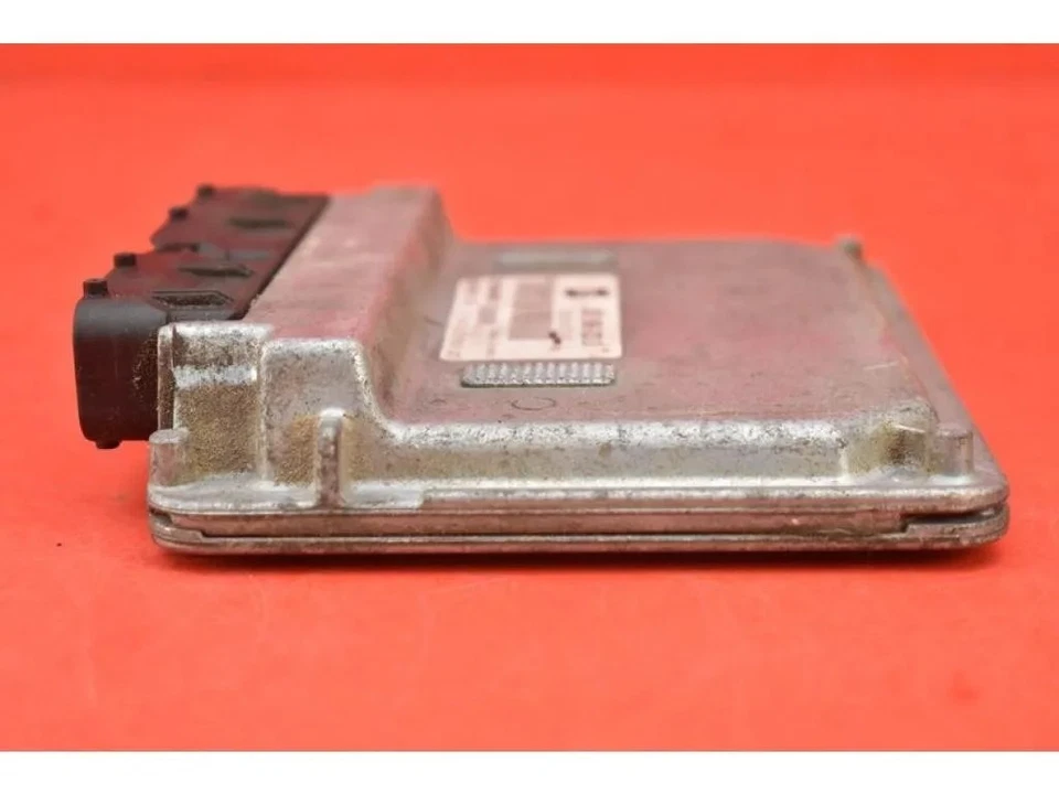 Centralina motore Seat Ibiza III 6L1 03E906033D 2002 22079248 - Immagine 3 di 4