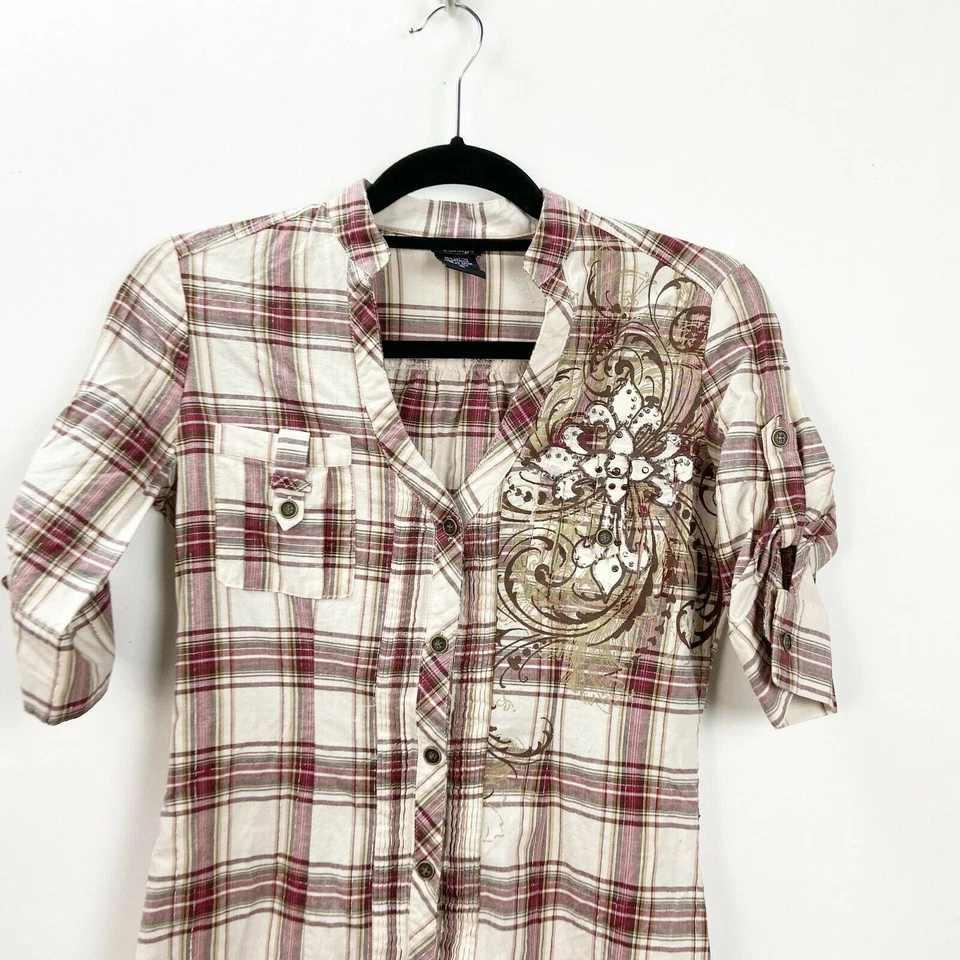 Top tocador pequeño para mujer rojo marfil manga a cuadros bordado con botones Foto 2 de 4